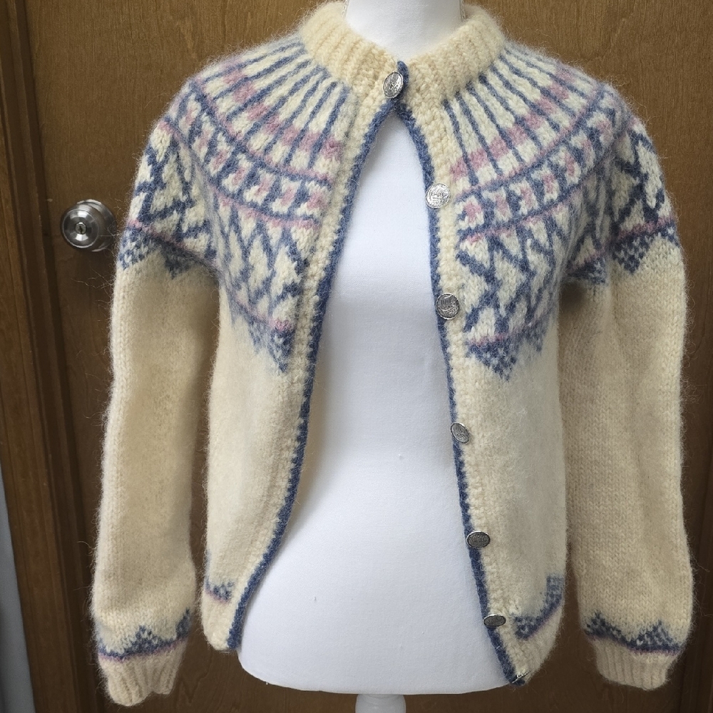 Cozy Cream and Blue Patterned Women's Sweater